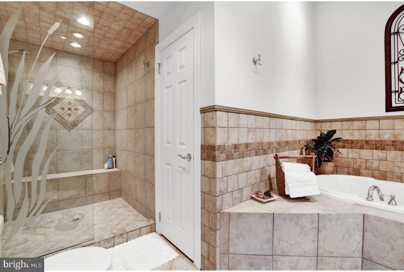 17 Highview Lane Yardley, PA 19067 - Photo 33 of 55 Master Bath