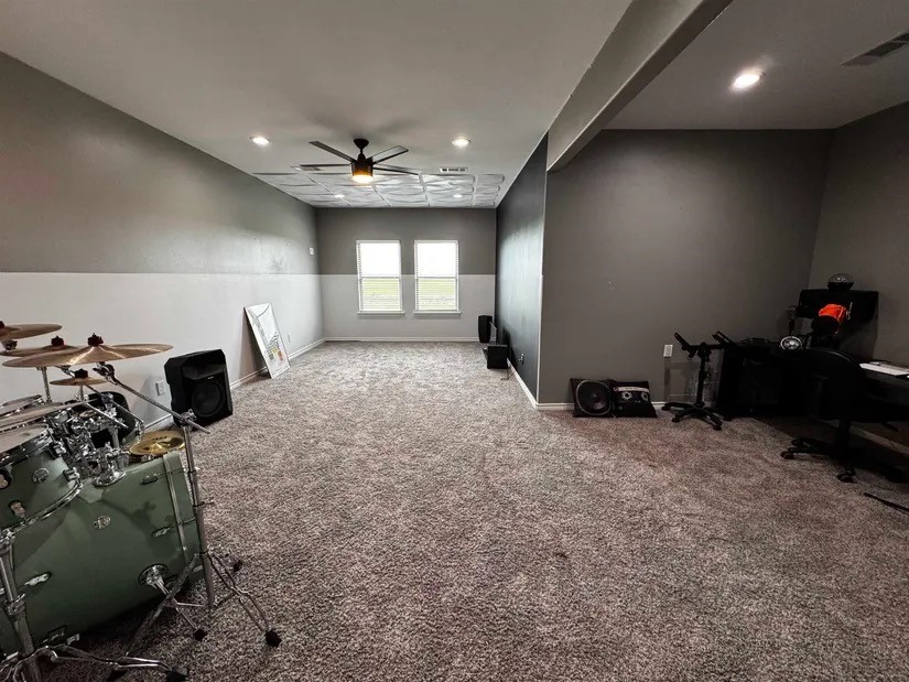 2295 Diamond D Lane Beaumont, TX 77713 - Photo 24 of 40 a view of a room with gym equipment