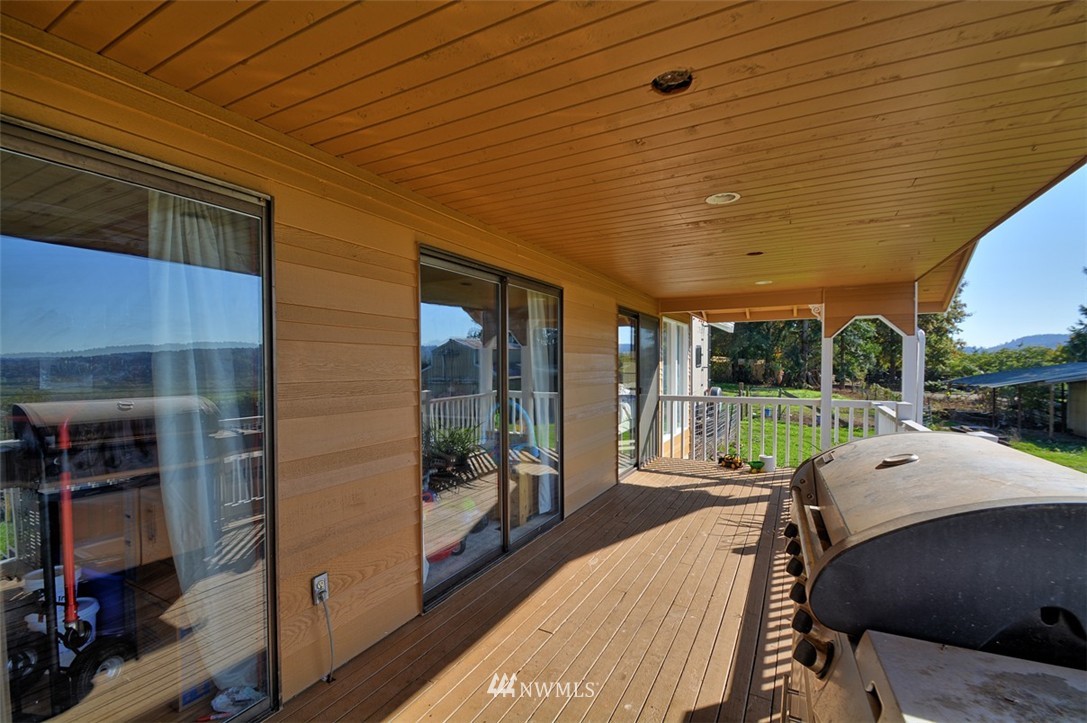 13004 Roosevelt Road Snohomish, WA 98290 - Photo 4 of 21