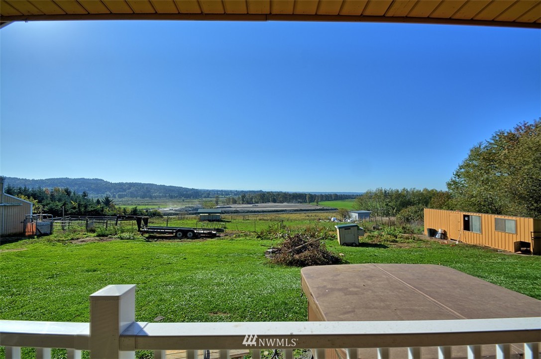 13004 Roosevelt Road Snohomish, WA 98290 - Photo 5 of 21