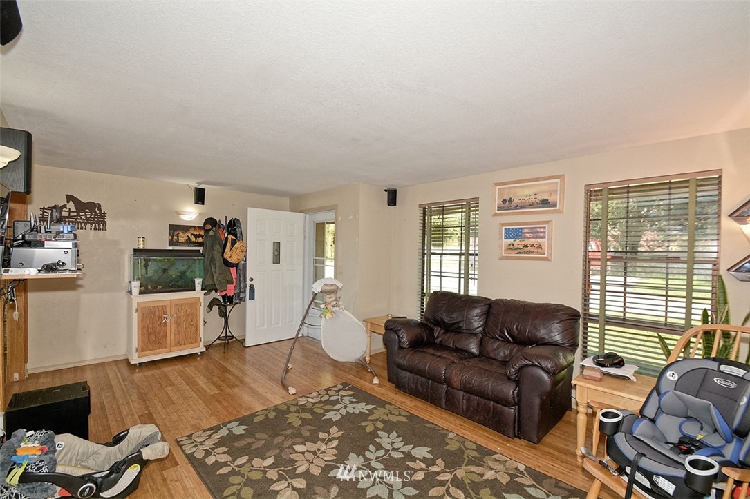 13004 Roosevelt Road Snohomish, WA 98290 - Photo 9 of 21