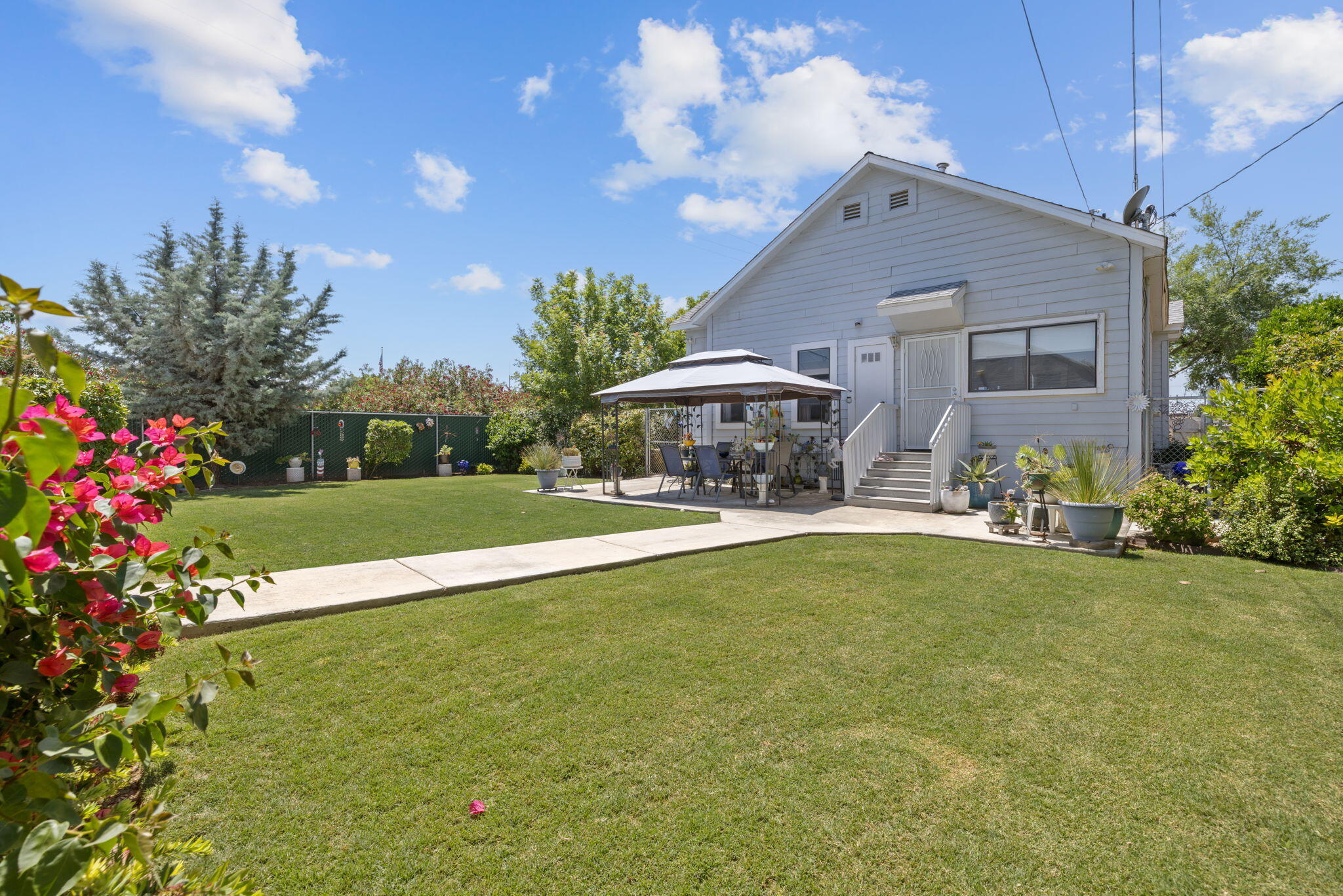 303 North E Street Exeter, CA 93221 - Photo 33 of 44