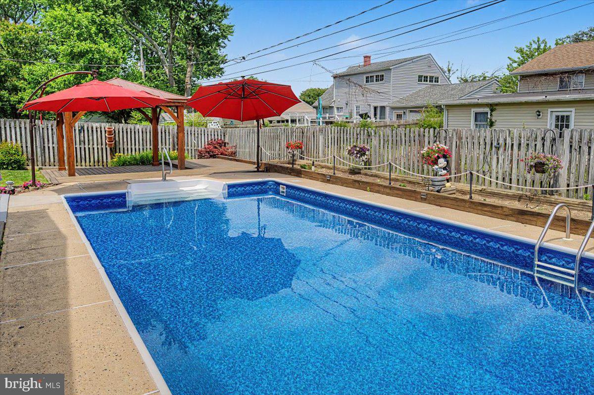 114 Kenmark Road Newark, DE 19713 - Photo 37 of 45 Okay... another view. Makes you want to jump in!