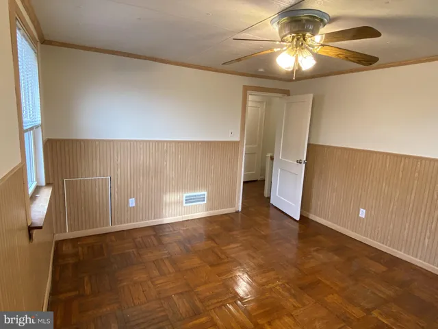 a view of a livingroom with an empty space