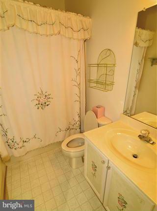 1946 Timber Grove Road Frederick, MD 21702 - Photo 14 of 22 Bath