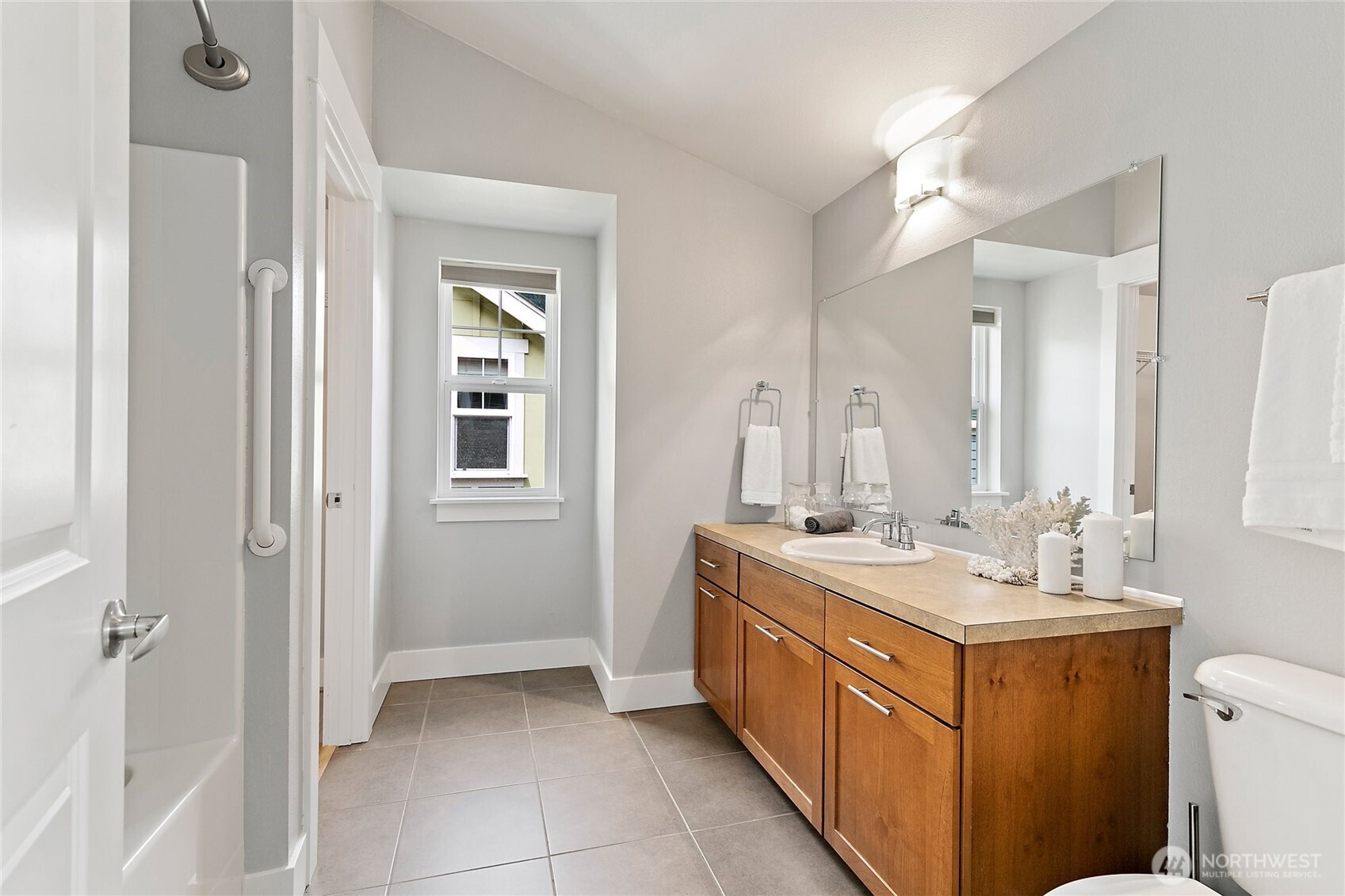 3253 Southwest Raymond Street Seattle, WA 98126 - Photo 23 of 35 Gallery Image 23