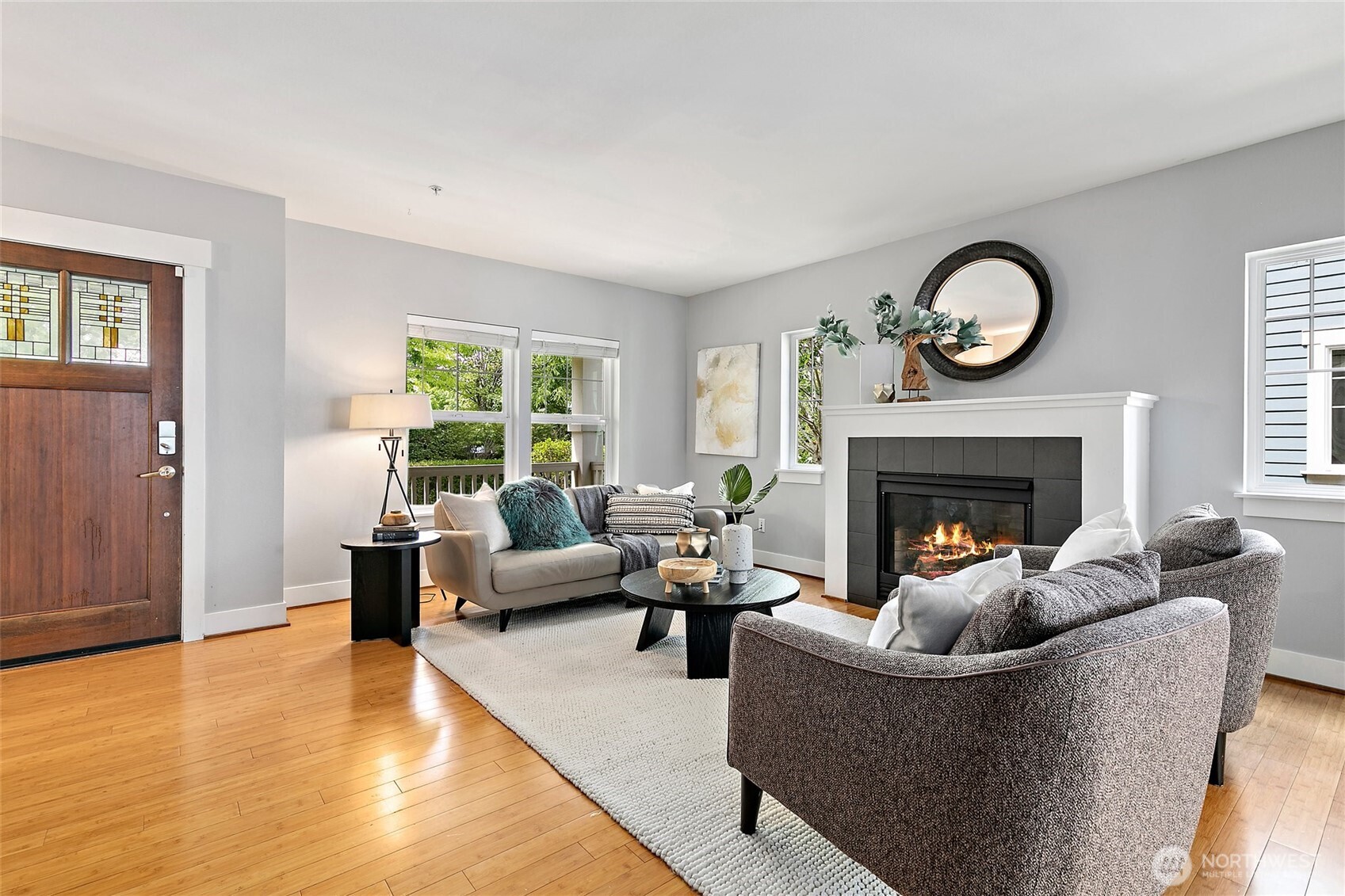 3253 Southwest Raymond Street Seattle, WA 98126 - Photo 4 of 35 Gallery Image 4