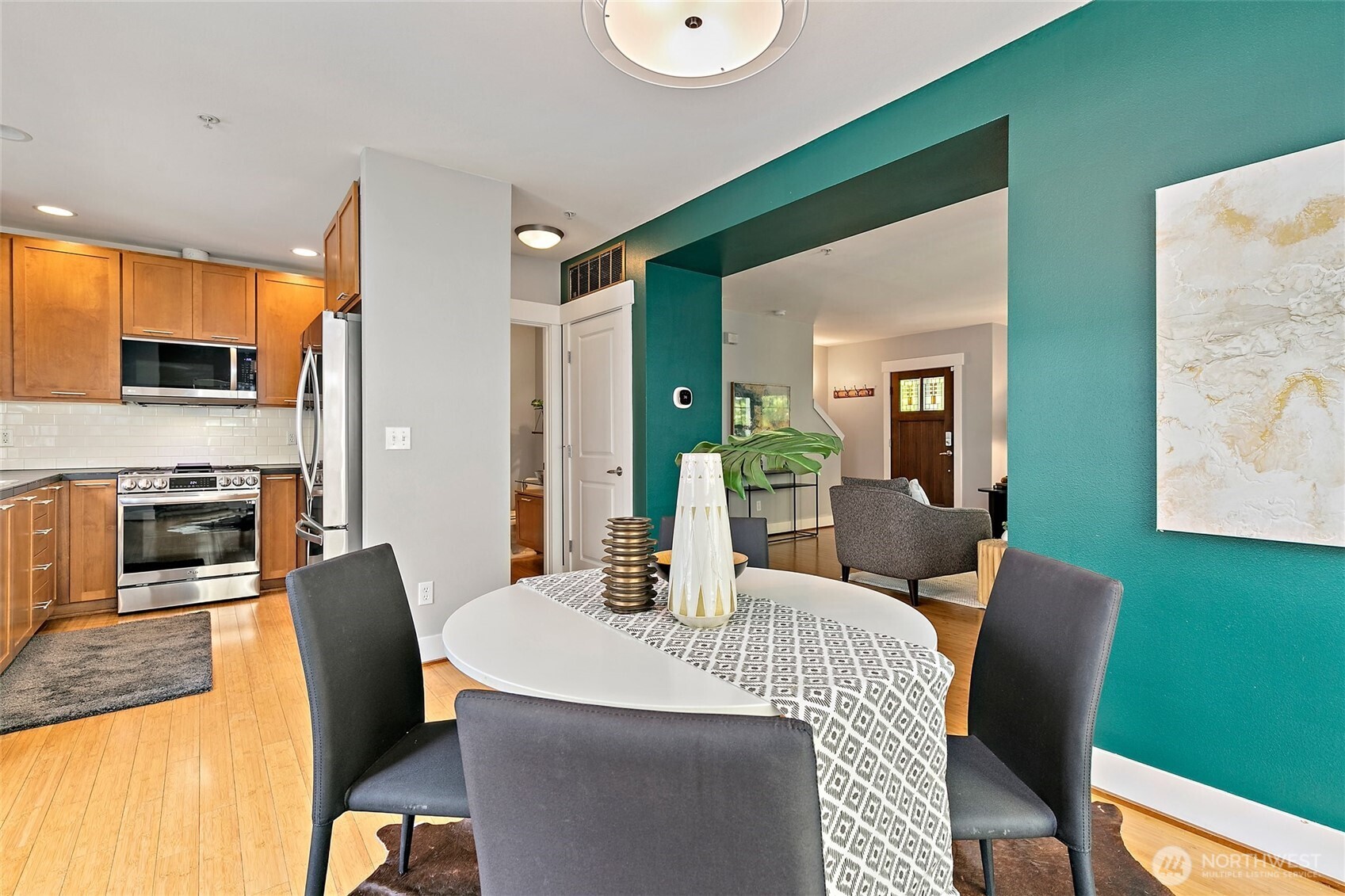 3253 Southwest Raymond Street Seattle, WA 98126 - Photo 9 of 35 Gallery Image 9