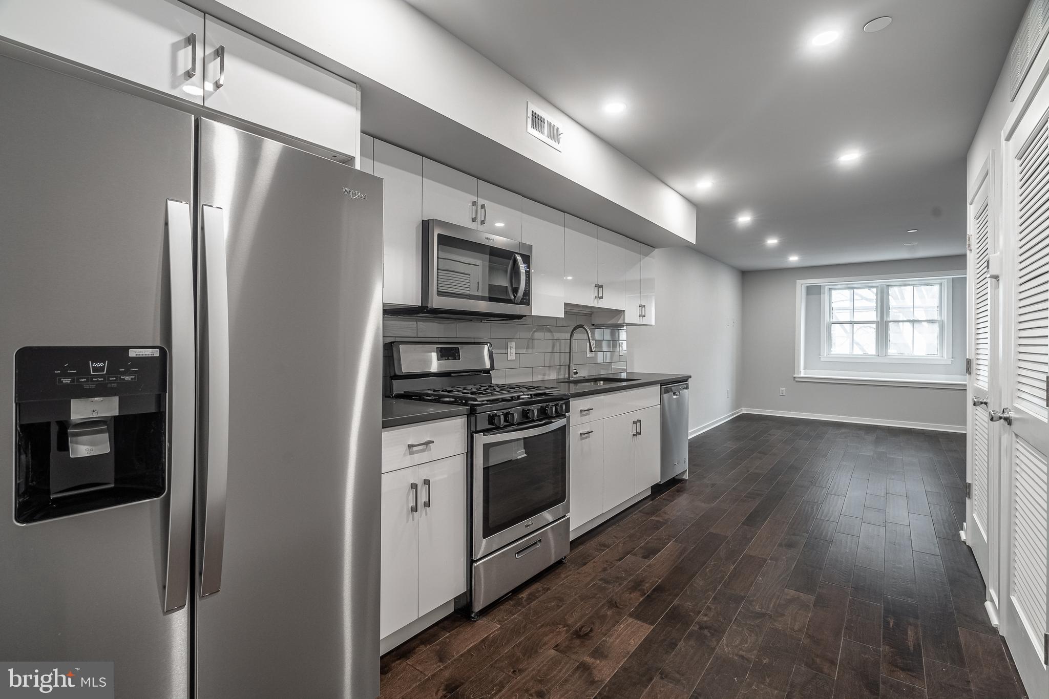 752 South 8th Street, Unit 2 Philadelphia, PA 19147 - Photo 1 of 13