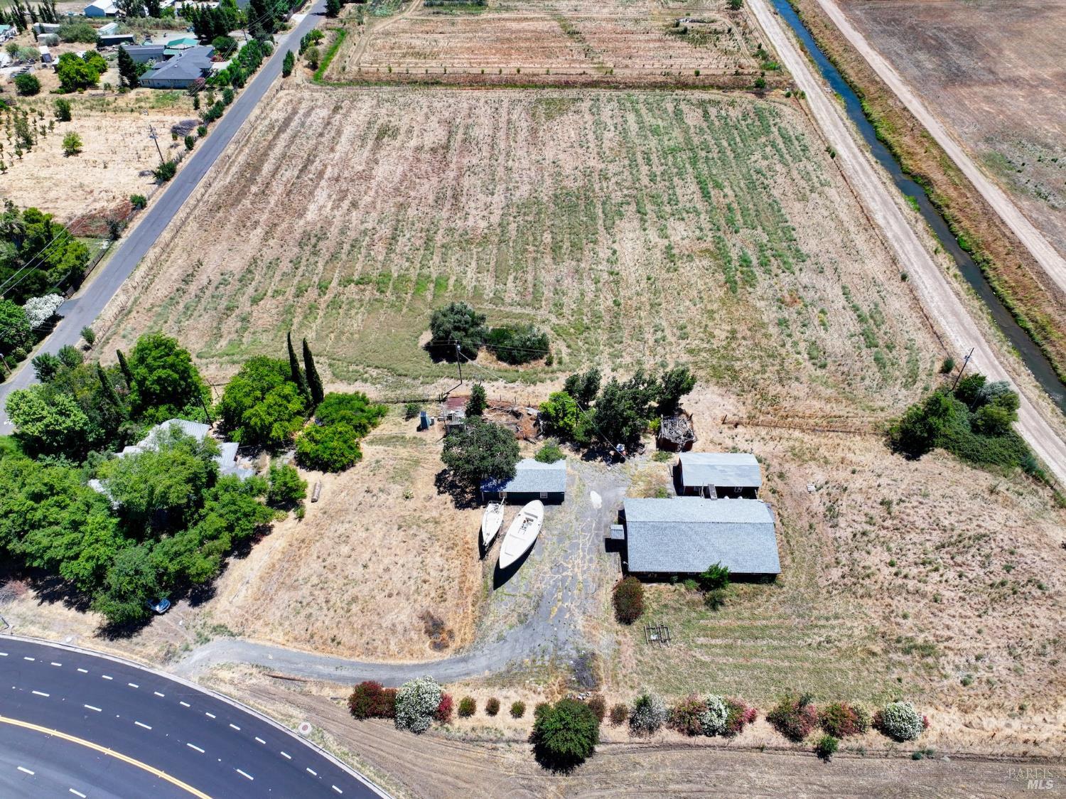 5070 Walnut Road Vacaville, CA 95687 - Photo 2 of 20