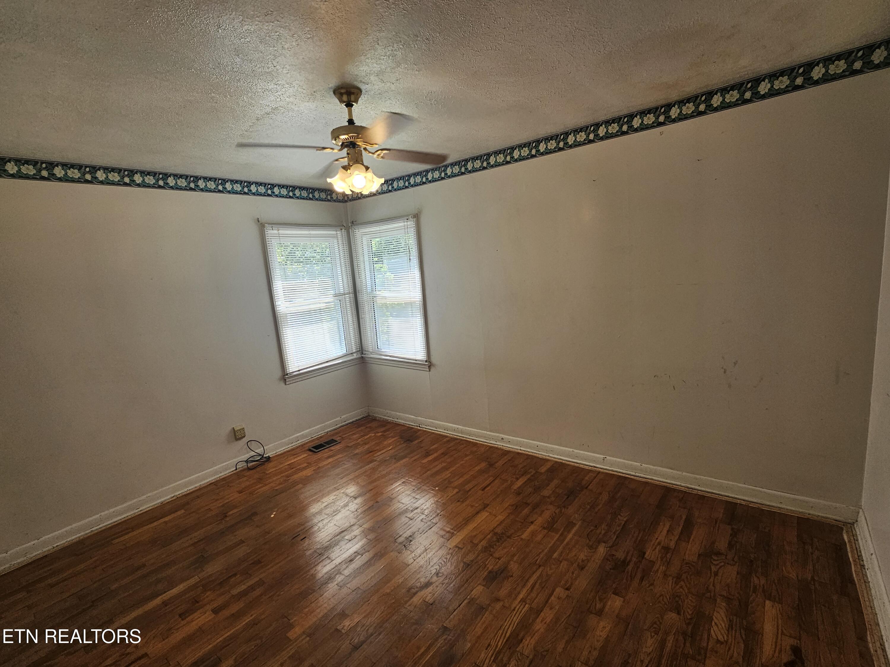 1345 Blockhouse Valley Road Clinton, TN 37716 - Photo 15 of 50 20260603_164653