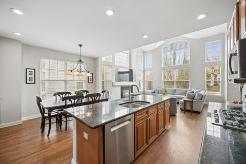 $1,399,000 | 1662 Constitution Drive, Glenview, IL 60026