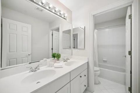 $1,399,000 | 1662 Constitution Drive, Glenview, IL 60026