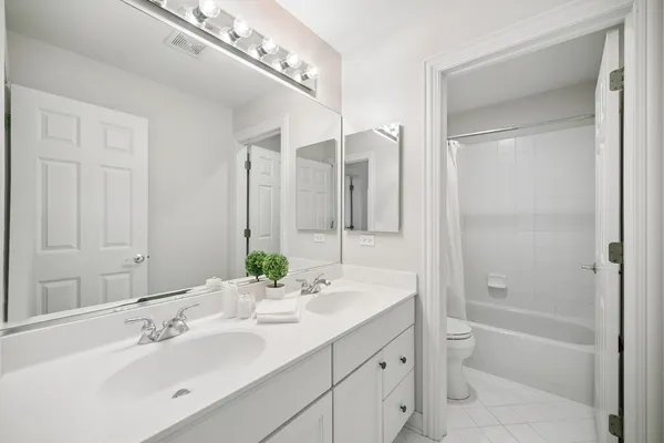 $1,399,000 | 1662 Constitution Drive, Glenview, IL 60026