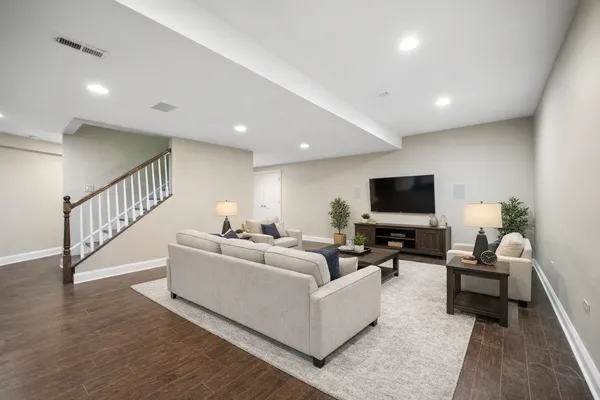 $1,399,000 | 1662 Constitution Drive, Glenview, IL 60026