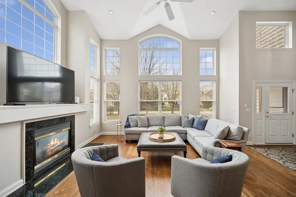 $1,399,000 | 1662 Constitution Drive, Glenview, IL 60026