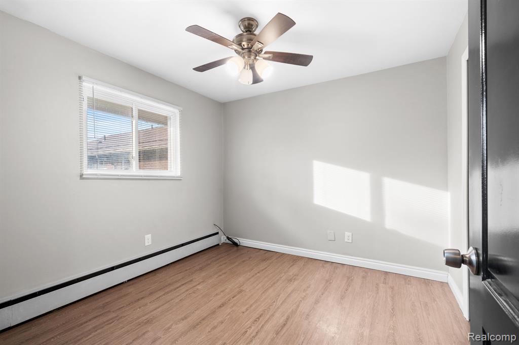 4125 Kent Road Royal Oak, MI 48073 - Photo 9 of 15
