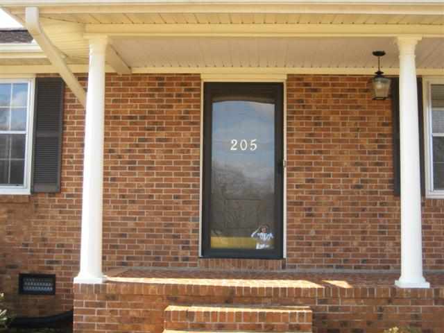205 Nottingham Way Easley, SC 29640 - Photo 3 of 24