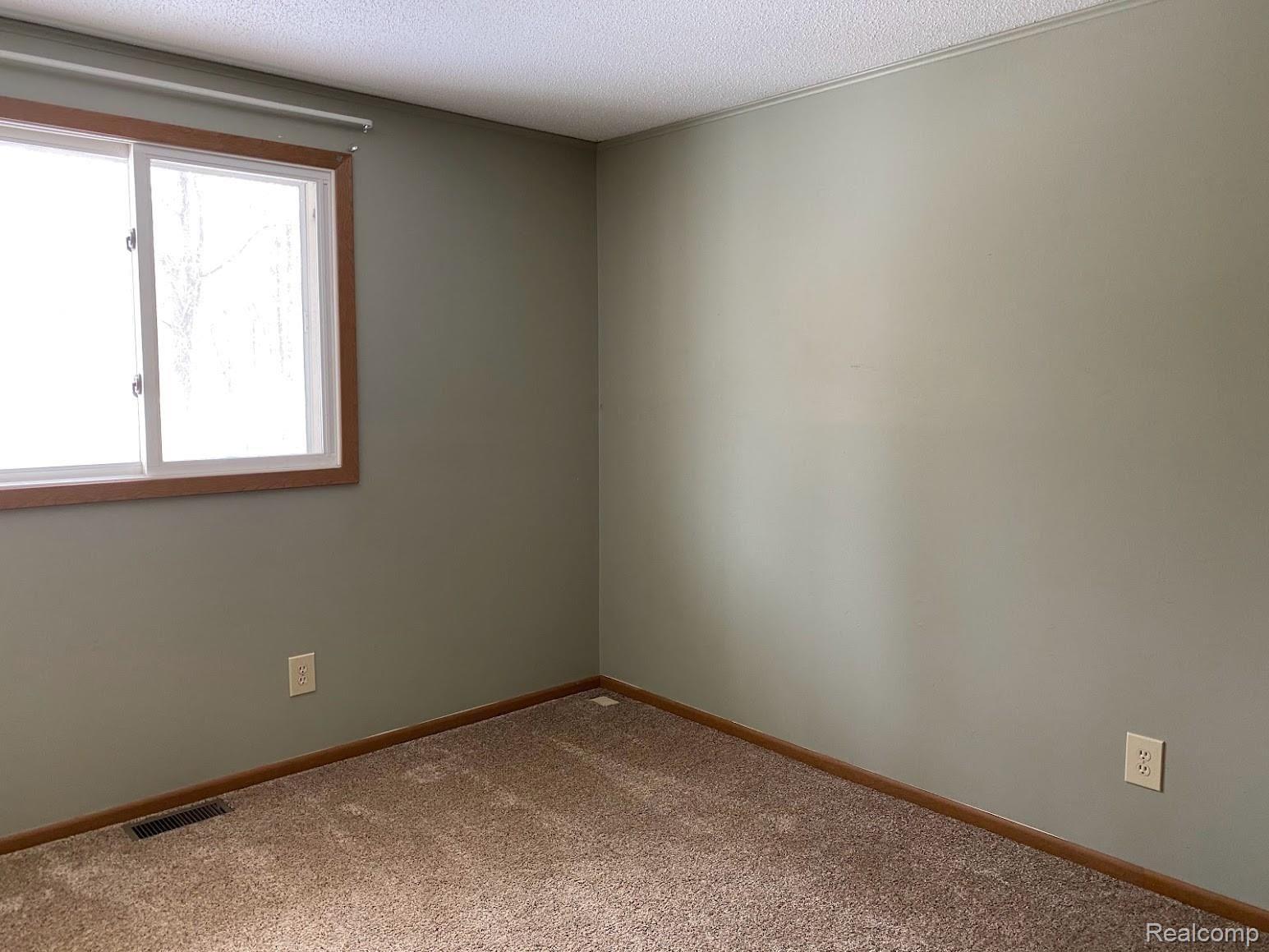 6135 Byron Road Howell, MI 48855 - Photo 14 of 16 6135 Byron BR2.jpg