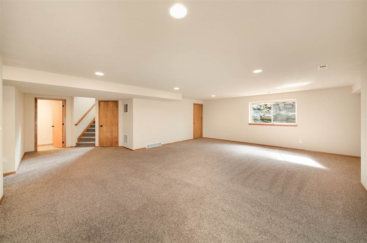 1712 South Steen Road Spokane Valley, WA 99037 - Photo 15 of 20 Gallery Image 15