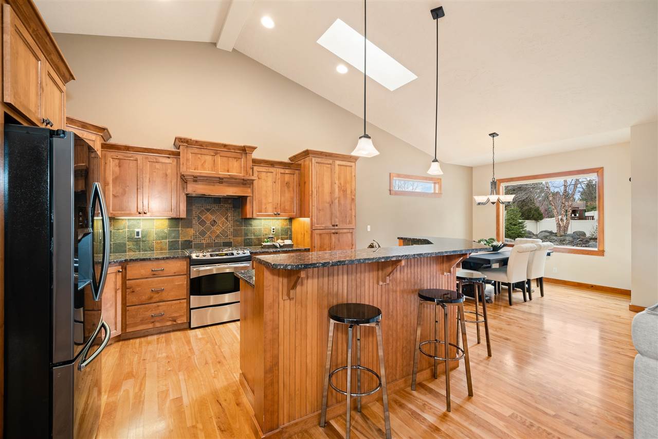 1712 South Steen Road Spokane Valley, WA 99037 - Photo 6 of 20 Gallery Image 6