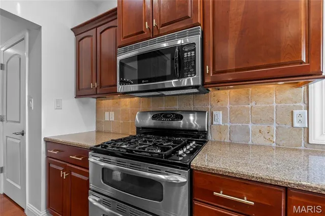 $579,900 | 1580 Helmsdale Drive, Cape Girardeau, MO 63701