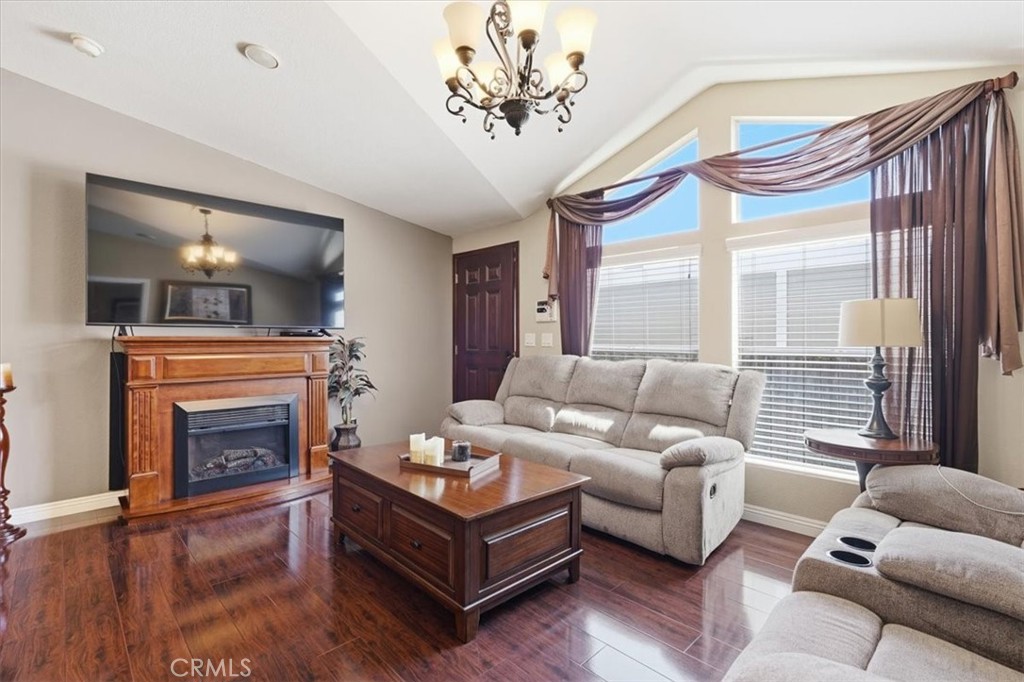 16600 Downey Avenue, Unit 104 Paramount, CA 90723 - Photo 5 of 24