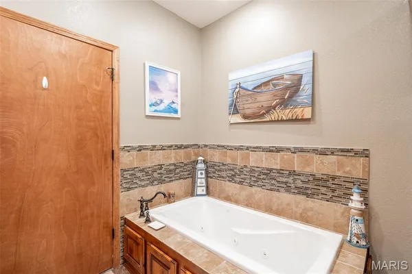 $595,000 | 81 Southern Comfort, Doniphan, MO 63935