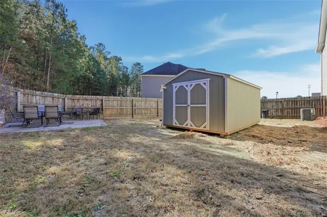 a view of a outdoor space