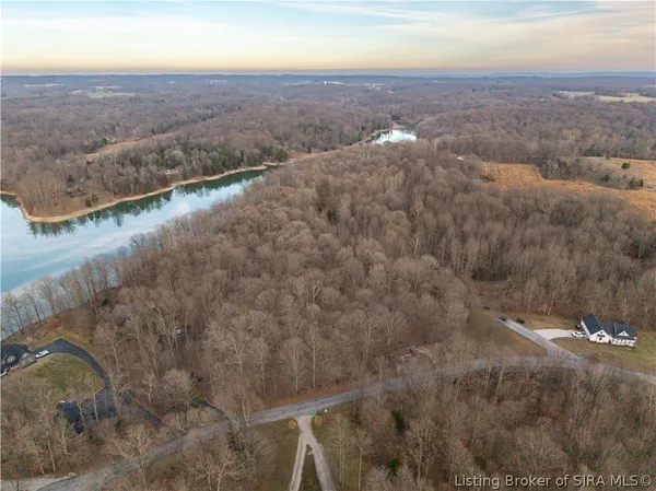 $199,000 | Pine Shore Drive, Elizabeth, IN 47117