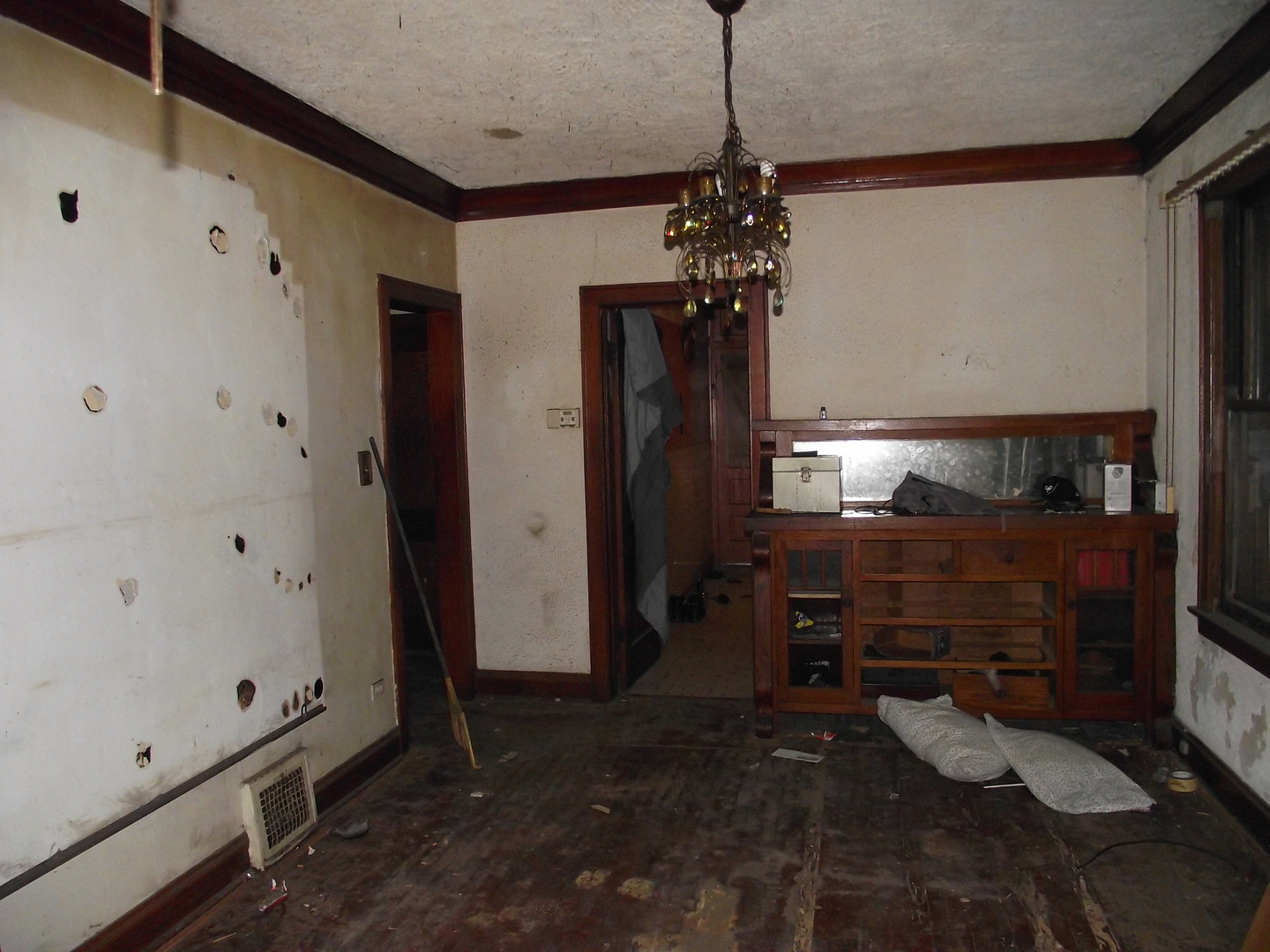 8539 South Carpenter Street Chicago, IL 60620 - Photo 4 of 18