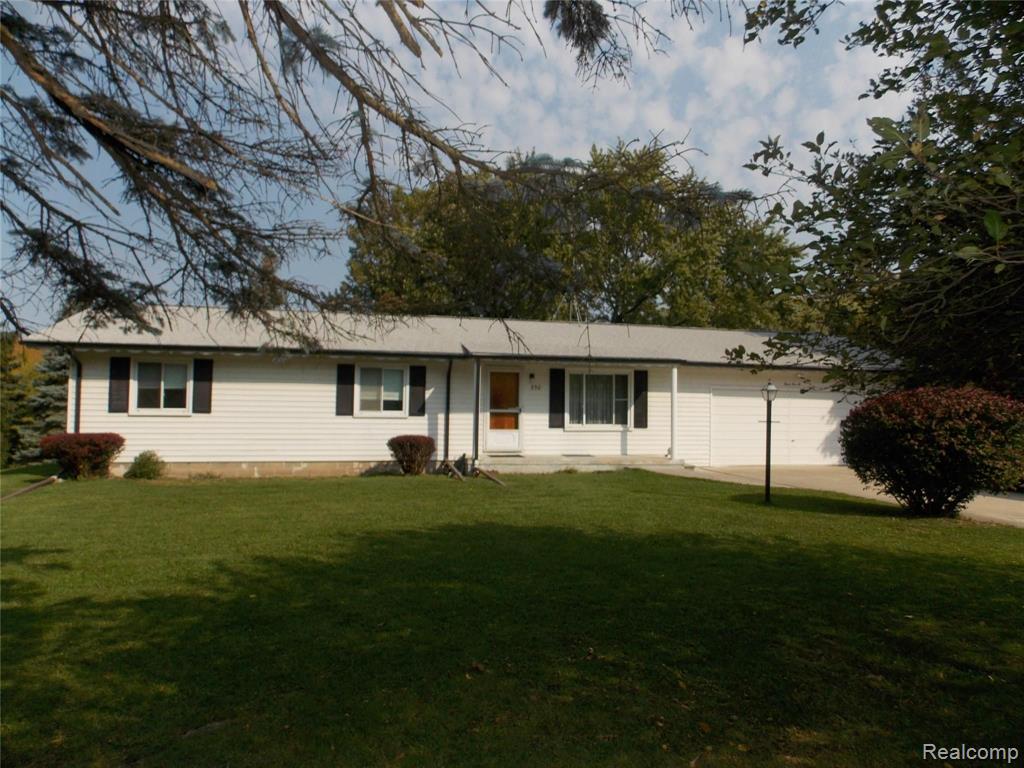 350 Shadywood Road Rochester Hills, MI 48307 - Photo 1 of 27
