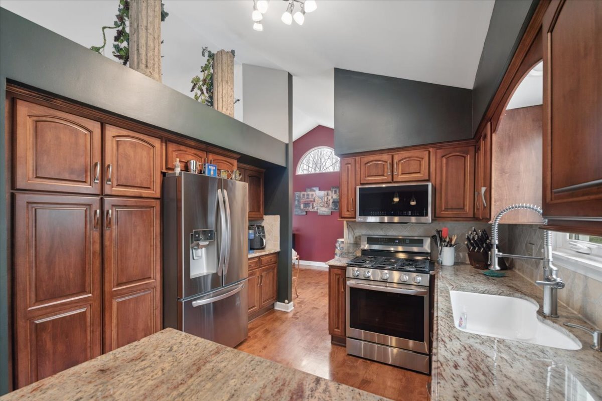 1237 Churchill Road Bartlett, IL 60103 - Photo 15 of 35