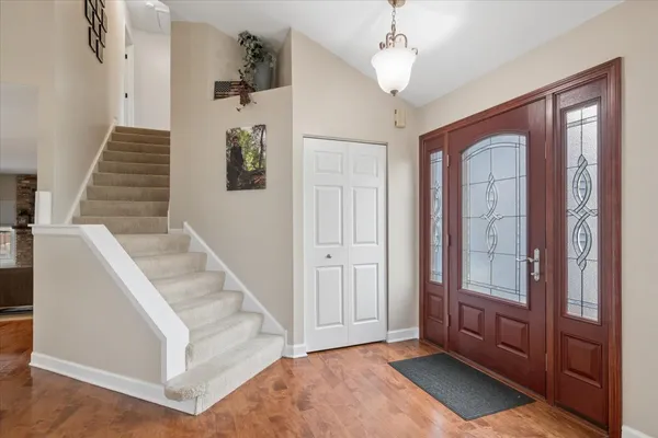 $500,000 | 1237 Churchill Road, Bartlett, IL 60103