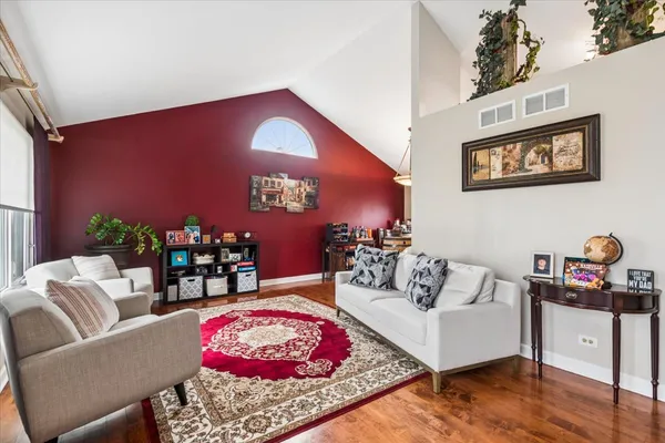 $500,000 | 1237 Churchill Road, Bartlett, IL 60103