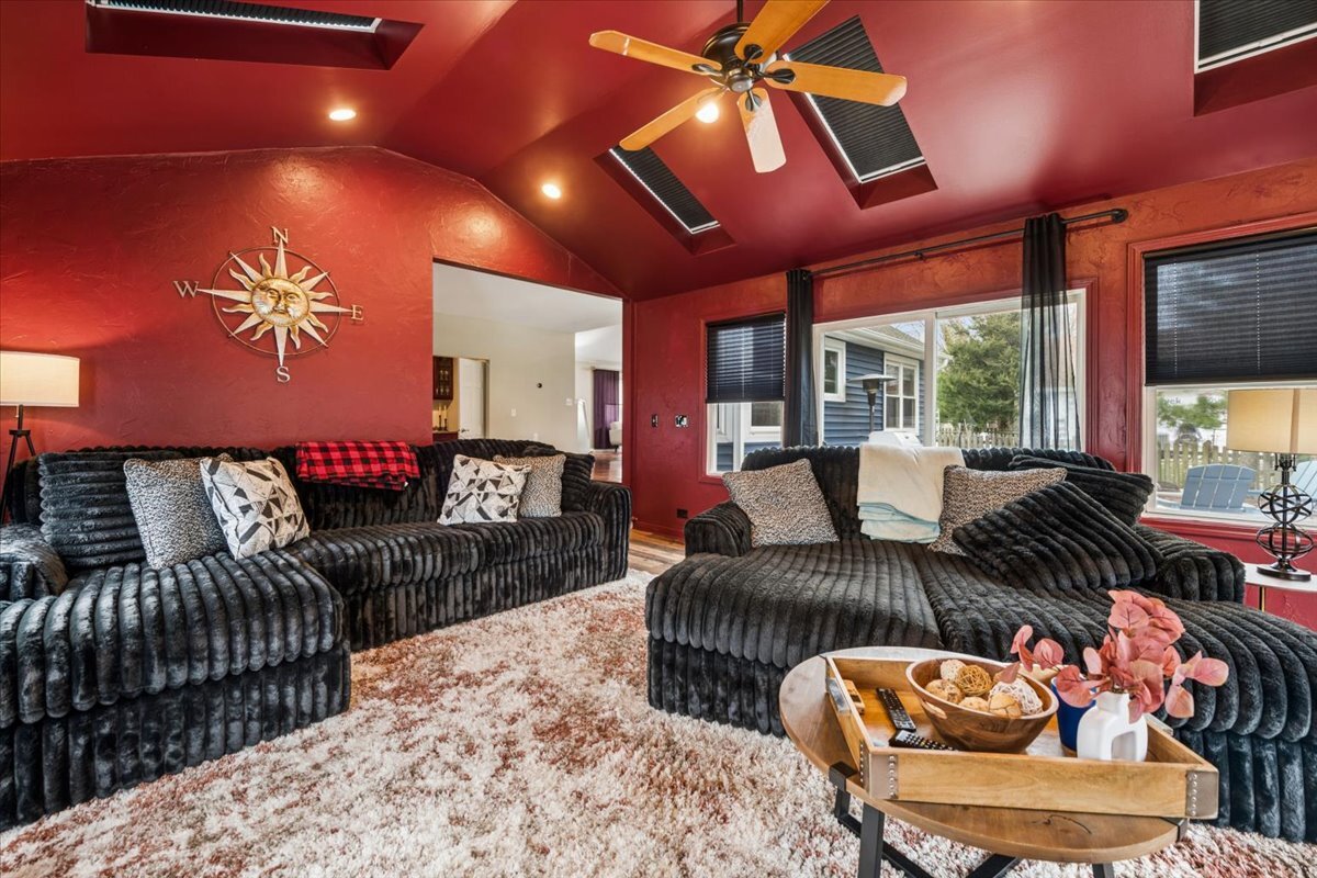 1237 Churchill Road Bartlett, IL 60103 - Photo 6 of 35