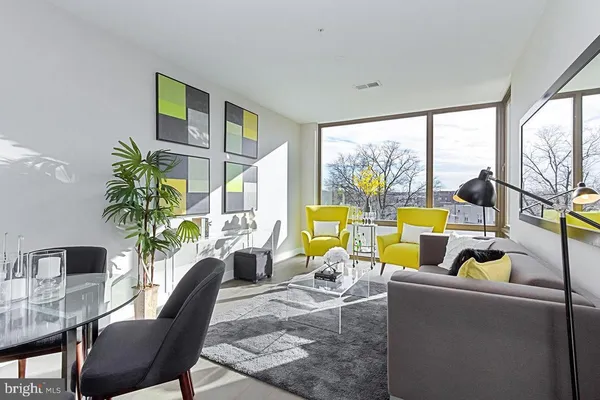 $3,200 | 1500 Pennsylvania Ave. Southeast, Unit 308, Washington, DC 20003