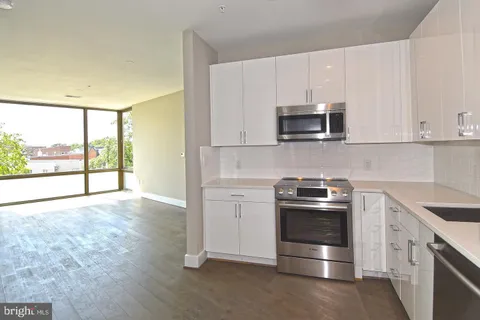 $3,200 | 1500 Pennsylvania Ave. Southeast, Unit 308, Washington, DC 20003