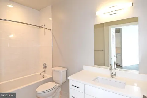 $3,200 | 1500 Pennsylvania Ave. Southeast, Unit 308, Washington, DC 20003