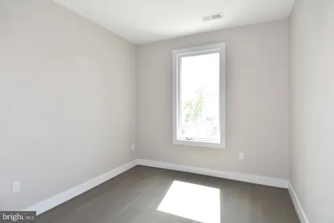 $3,200 | 1500 Pennsylvania Ave. Southeast, Unit 308, Washington, DC 20003