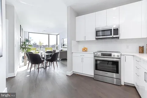$3,200 | 1500 Pennsylvania Ave. Southeast, Unit 308, Washington, DC 20003