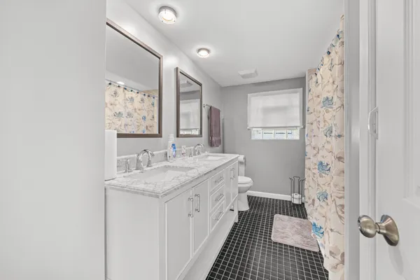 $3,000 | 4136 Park Avenue, Brookfield, IL 60513