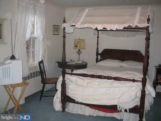504 Broadview Road Upper Darby, PA 19082 - Photo 3 of 6
