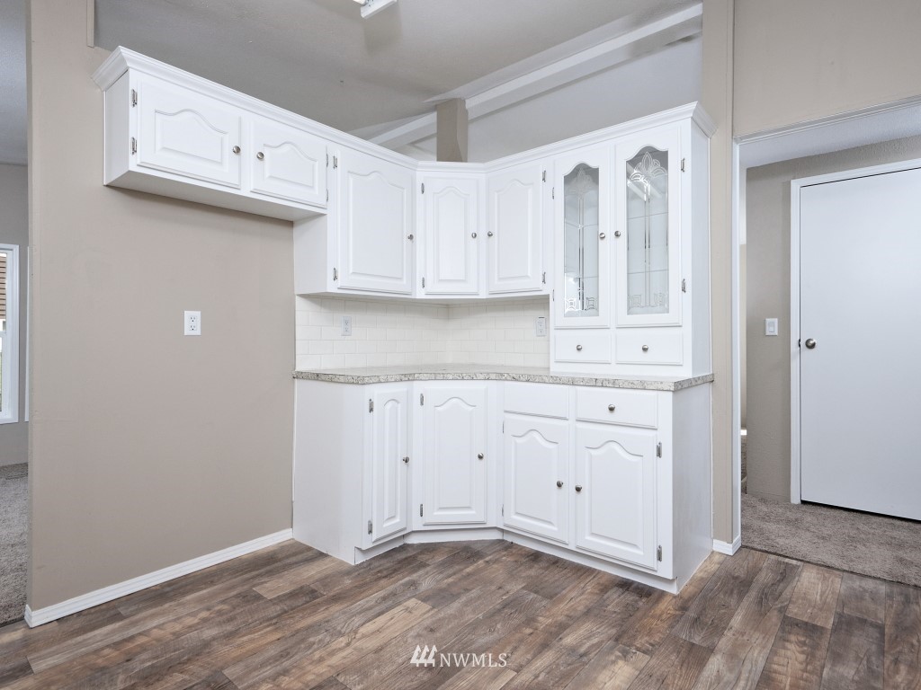 728 Northeast Riddell Road Bremerton, WA 98311 - Photo 4 of 25 Gallery Image 4