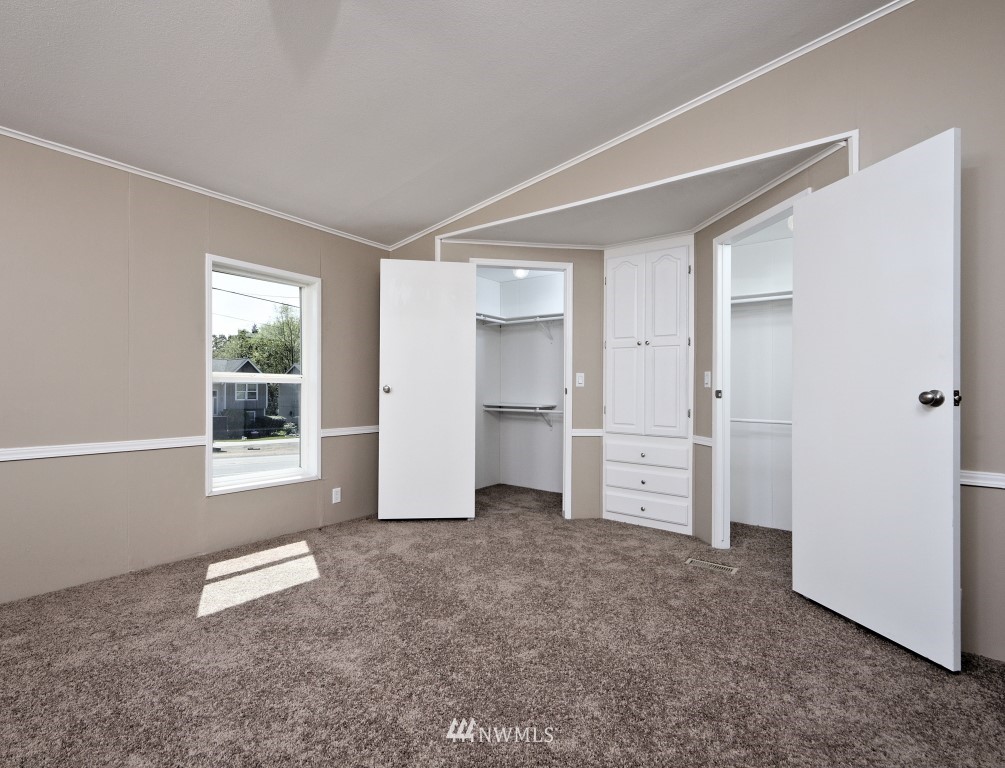 728 Northeast Riddell Road Bremerton, WA 98311 - Photo 8 of 25 Gallery Image 8