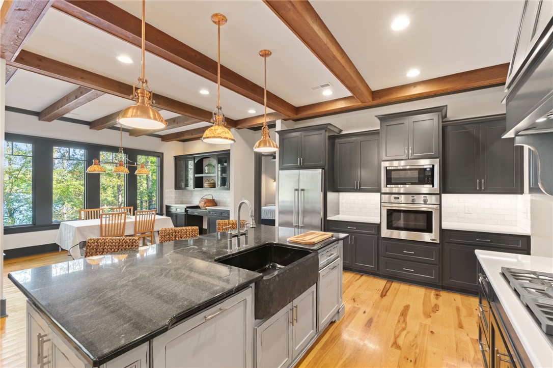 240 Featherstone Drive Sunset, SC 29685 - Photo 12 of 50