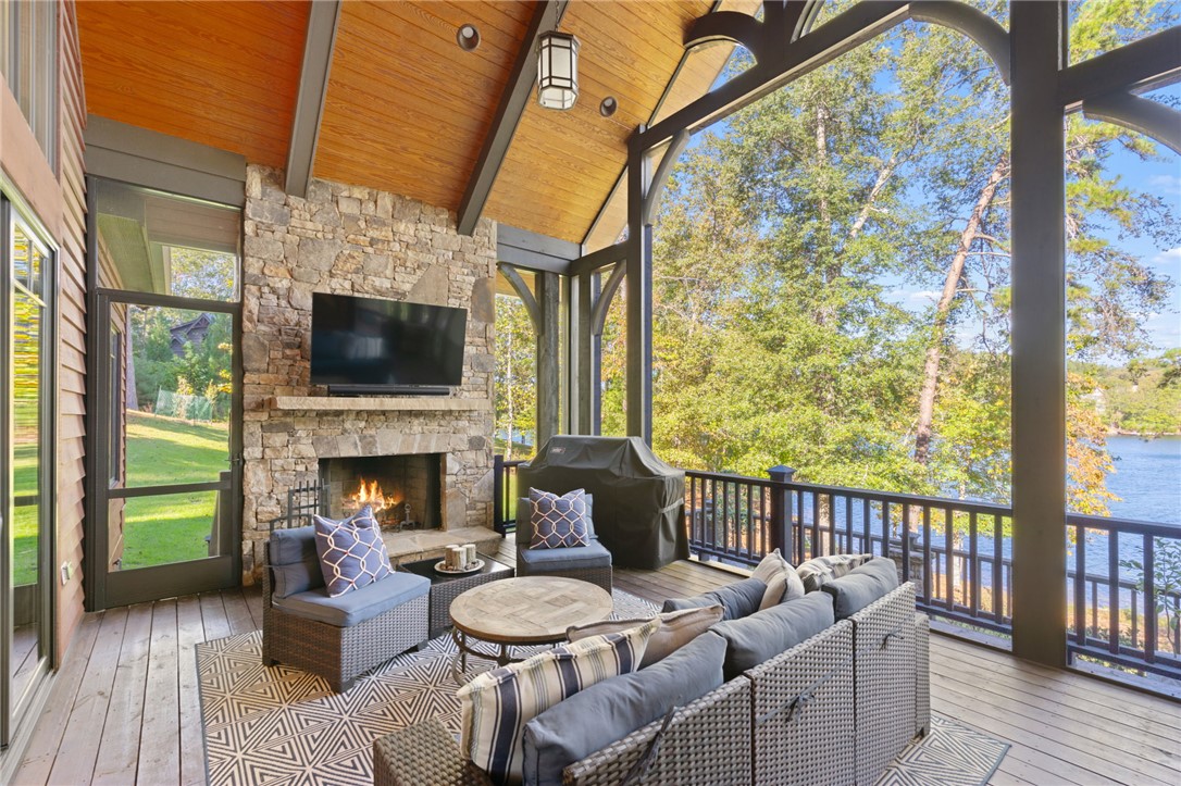 240 Featherstone Drive Sunset, SC 29685 - Photo 15 of 50