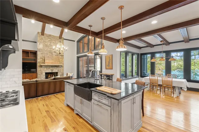 $2,999,685 | 240 Featherstone Drive, Sunset, SC 29685