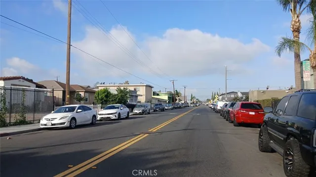 $1,200,000 | 456 East Market Street, Long Beach, CA 90805