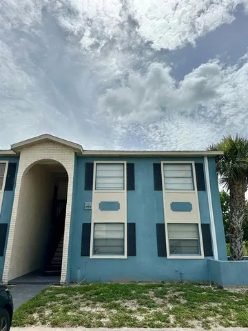 a view of front door and porch
